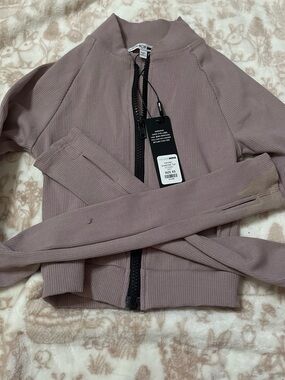 Alo Yoga Ribbed Zip-Up Jacket in Dusty Mauve